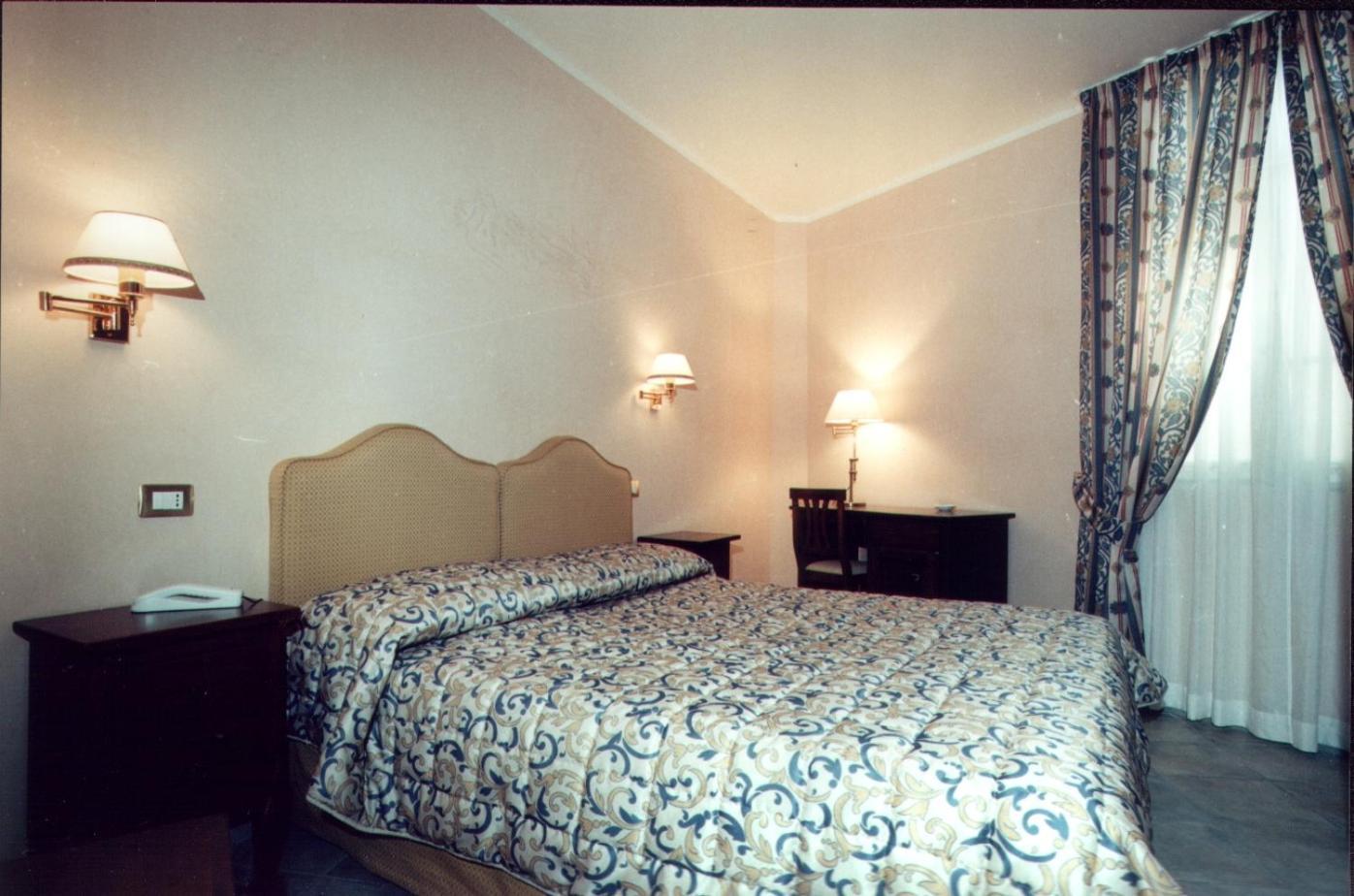 Villa Le Camelie Siena Buitenkant foto