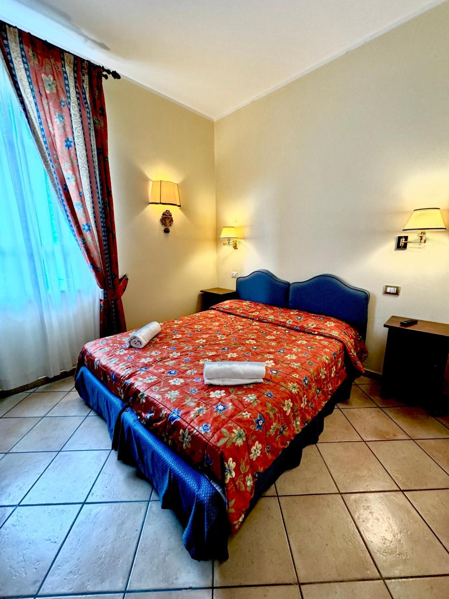 Villa Le Camelie Siena Buitenkant foto