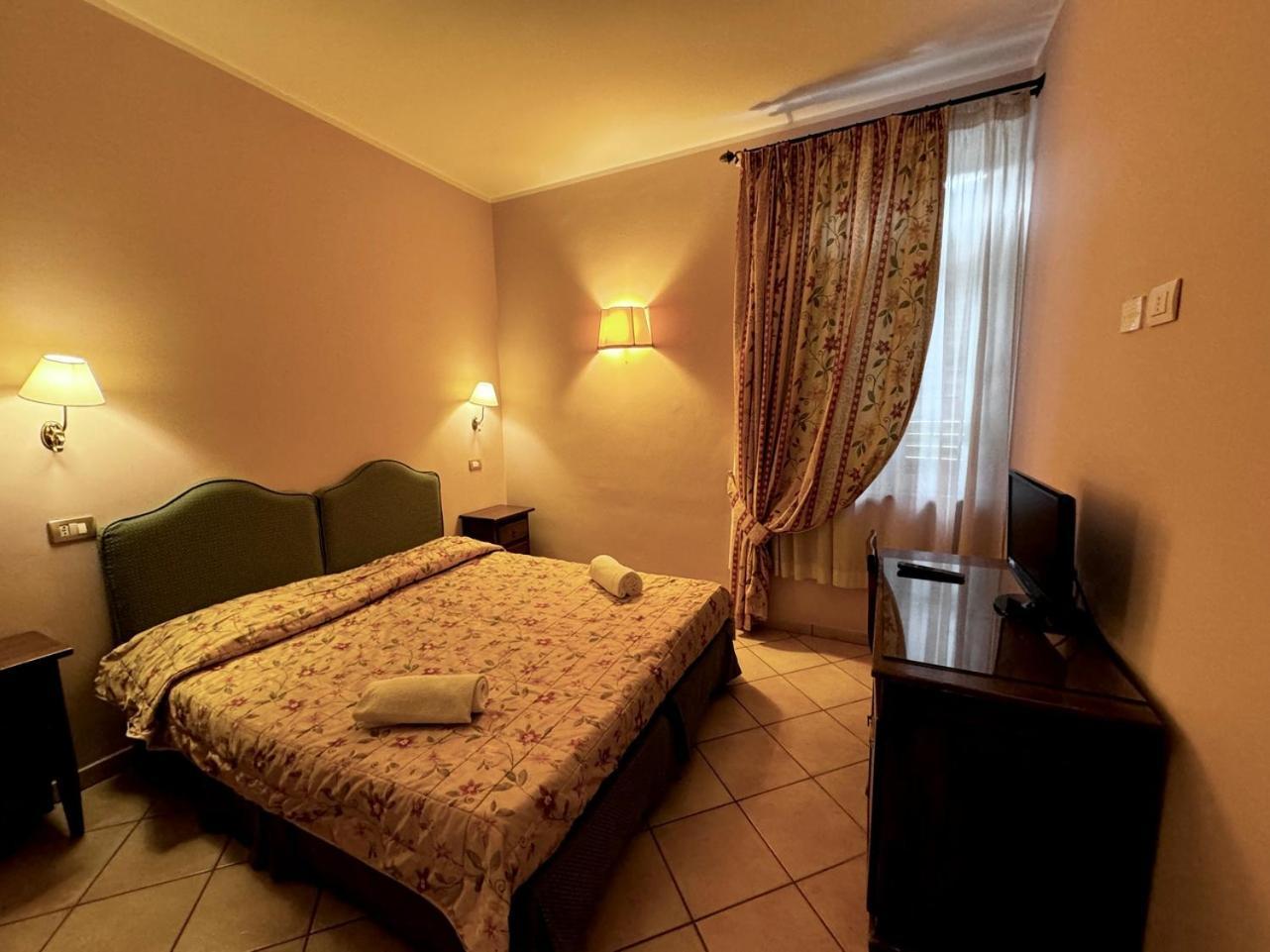 Villa Le Camelie Siena Buitenkant foto