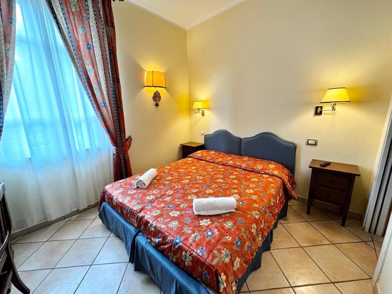 Villa Le Camelie Siena Buitenkant foto